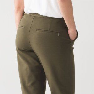 Like New Size 4 City Trek Trouser Green - Lululemon